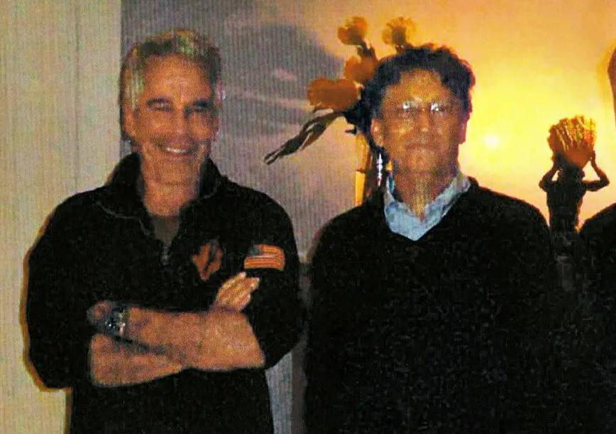 Билл Гейтс Эпштейн билан алоқалари бўйича кўрсатма беради